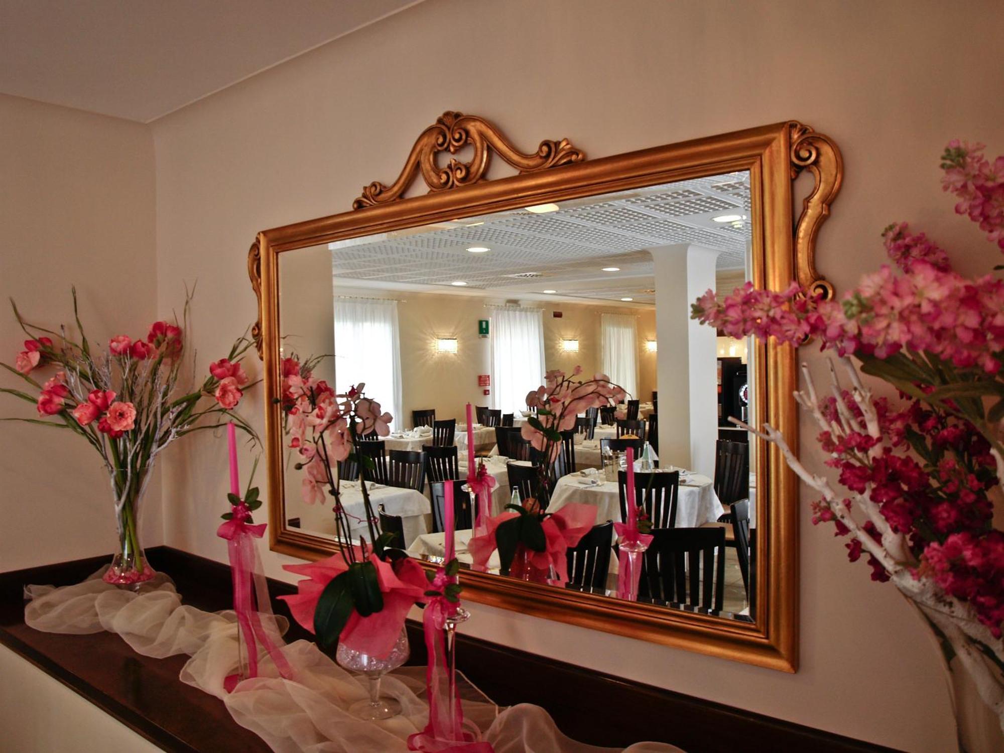 Hotel Villa Angelina Bibione Exterior photo