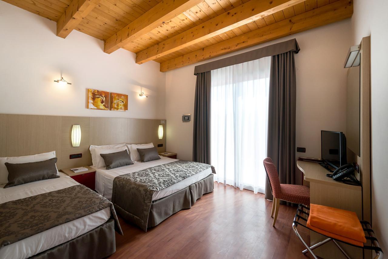 Hotel Villa Angelina Bibione Exterior photo
