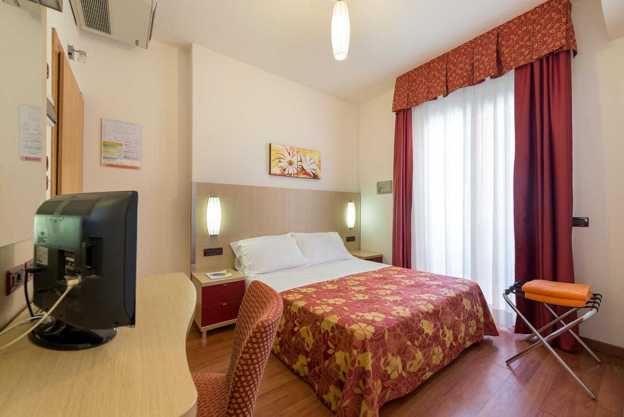 Hotel Villa Angelina Bibione Exterior photo