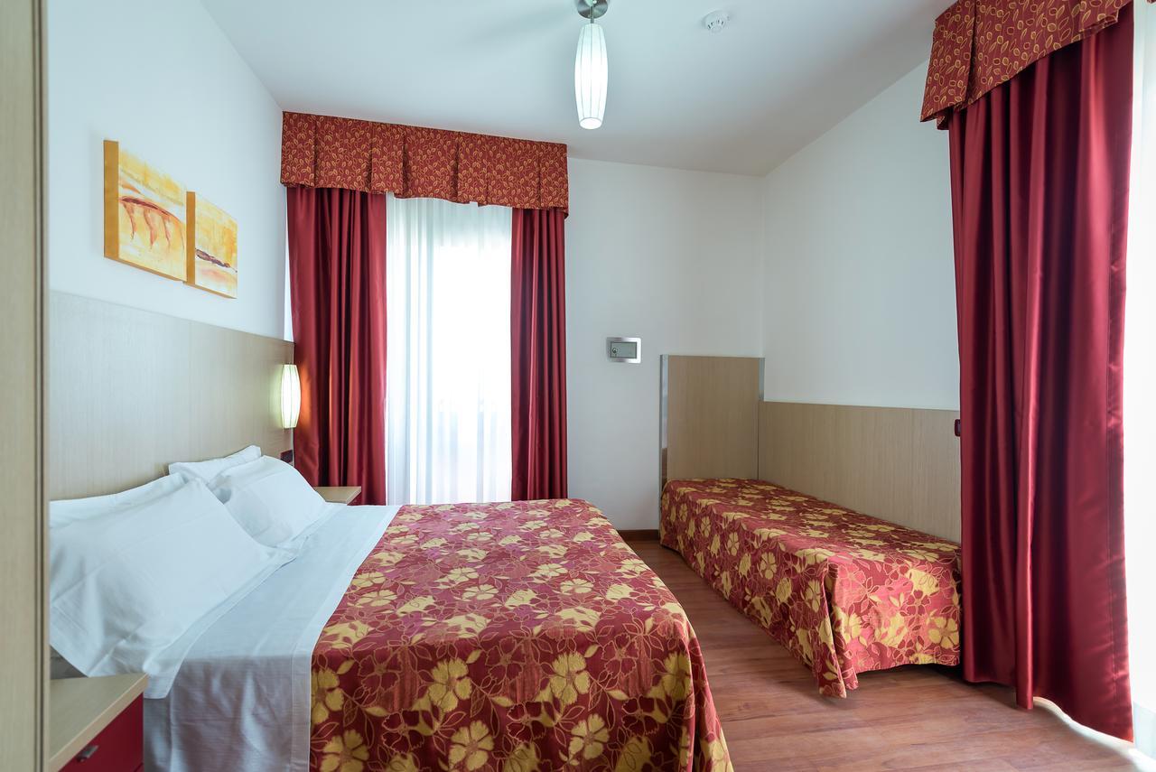 Hotel Villa Angelina Bibione Exterior photo